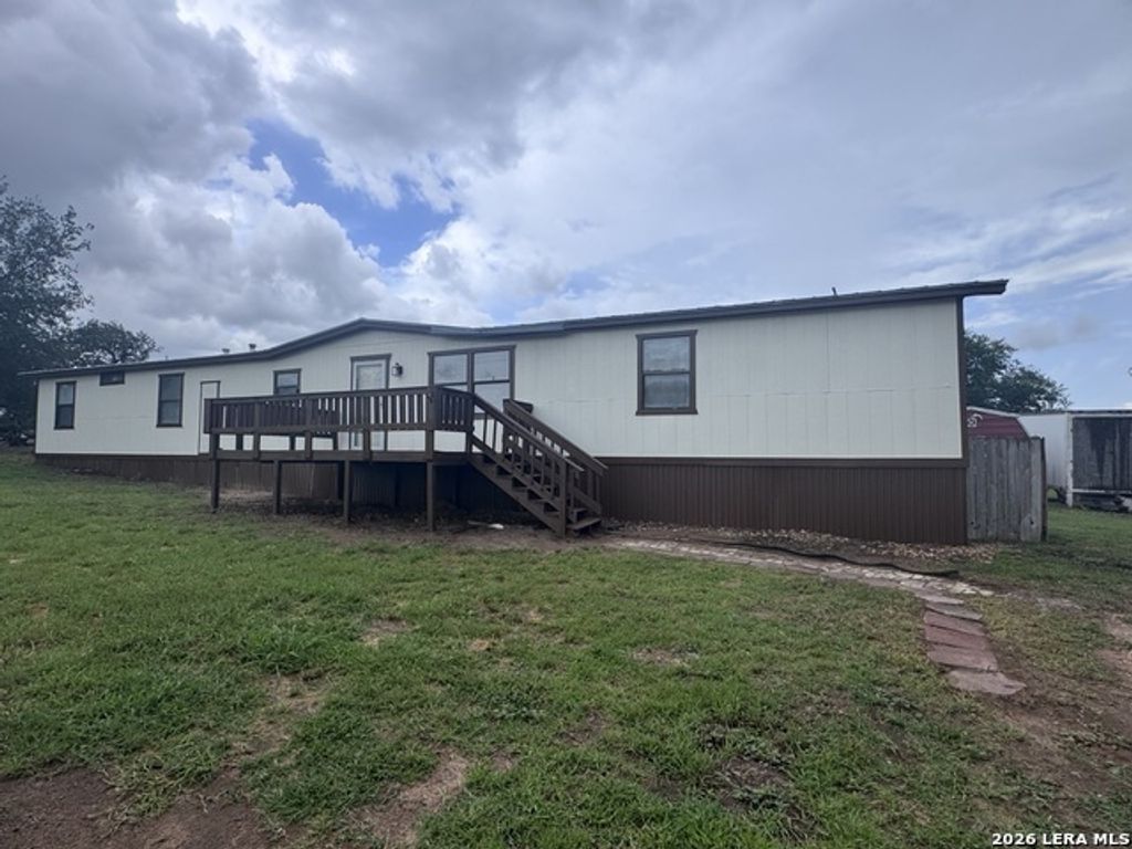 148 Hickory Hill Dr, La Vernia