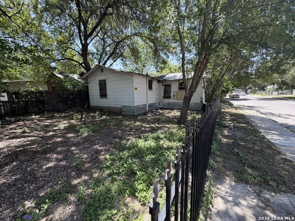 153 Henry, San Antonio