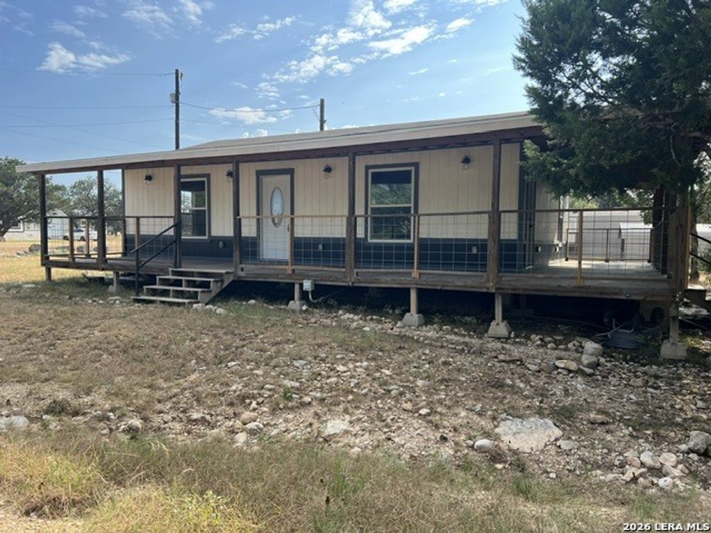 1614 Private Road 1518, Bandera
