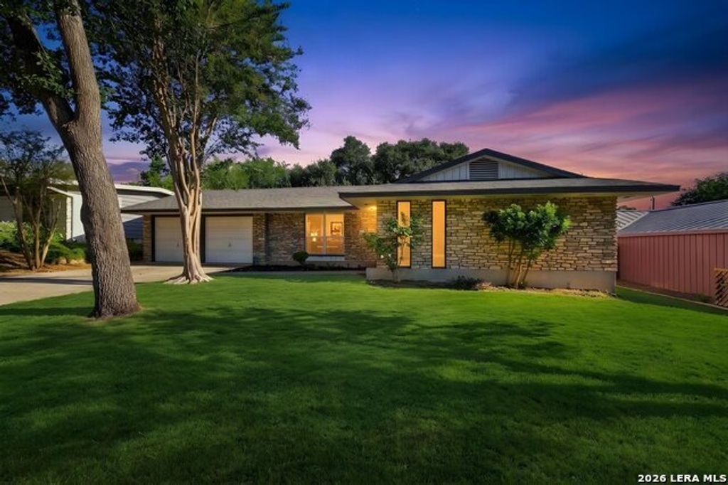 223 Summertime Dr, San Antonio