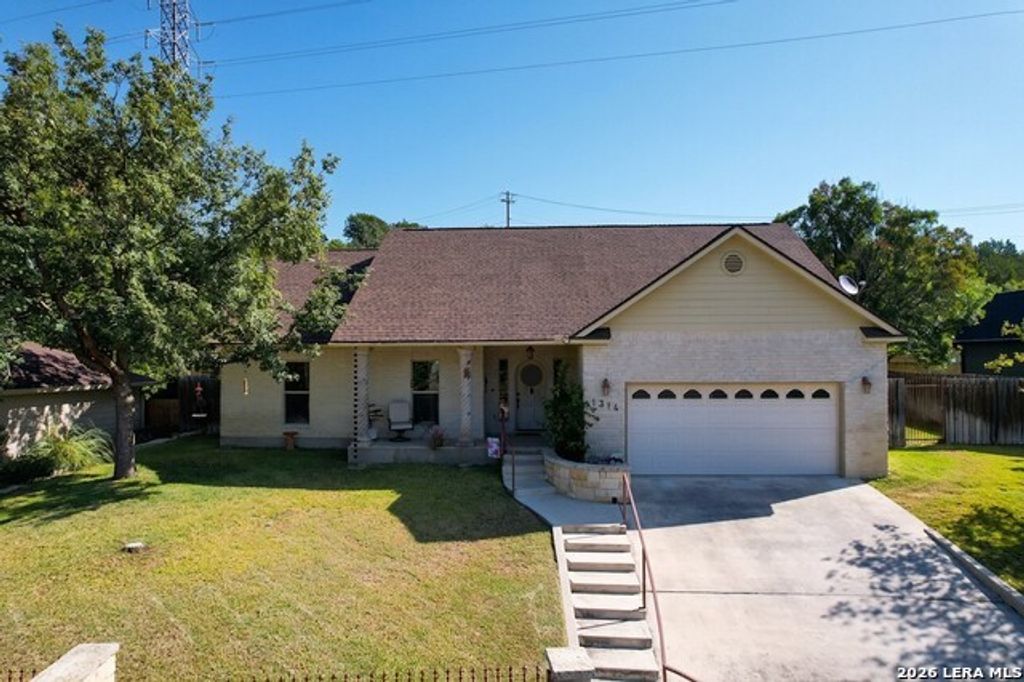 1314 Paragon Pl, Kerrville
