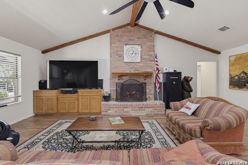 1223 Old Homestead, Seguin
