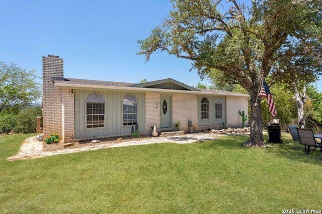 731 Mountain View Pl, Pipe Creek