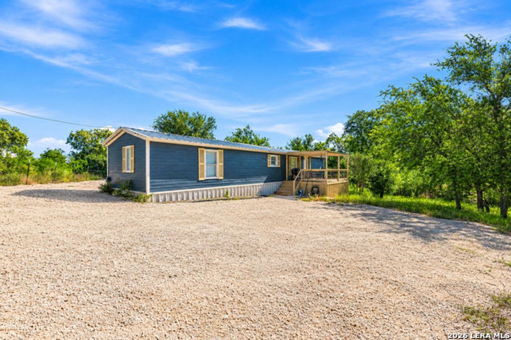 872 County Road 4511, Hondo
