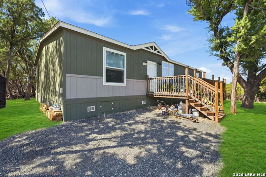 133 Canyon Lake Dr, Bandera
