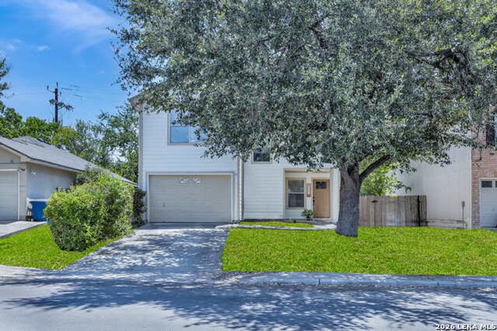8218 Laurel Bnd, San Antonio