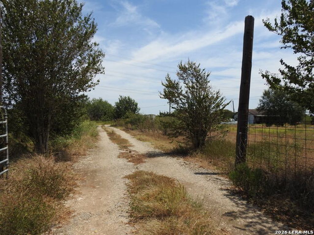 3551 Fm 775, Seguin