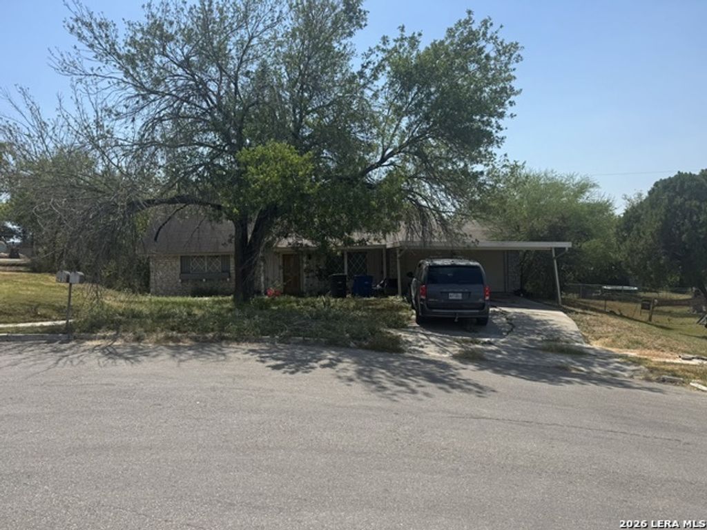 206 Threadneedle, San Antonio