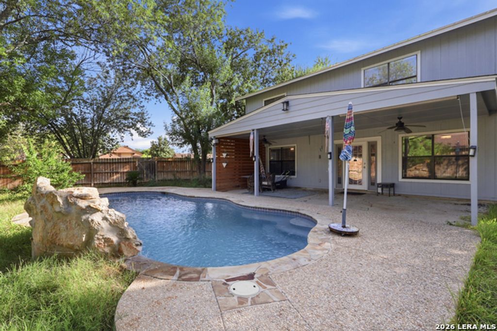 2803 Fisher Field, San Antonio