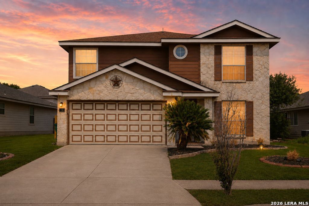 409 Donalan Dr, Converse