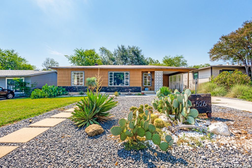 526 Sumner Dr, San Antonio