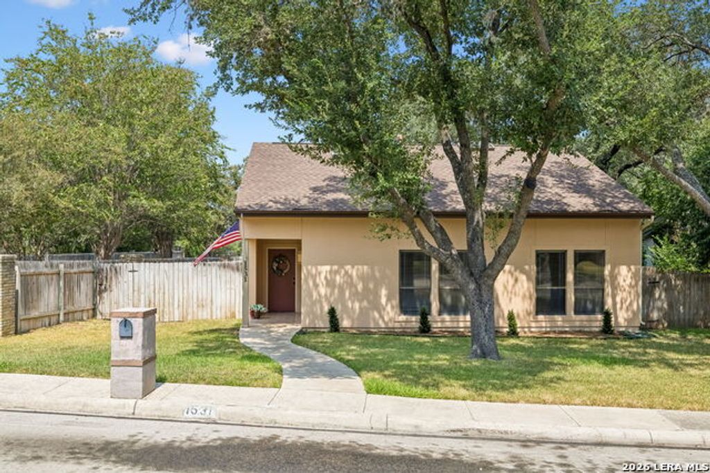 1531 Vista Hill St, San Antonio