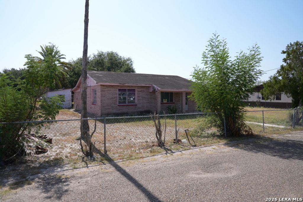 221 Fresno St, Sullivan City