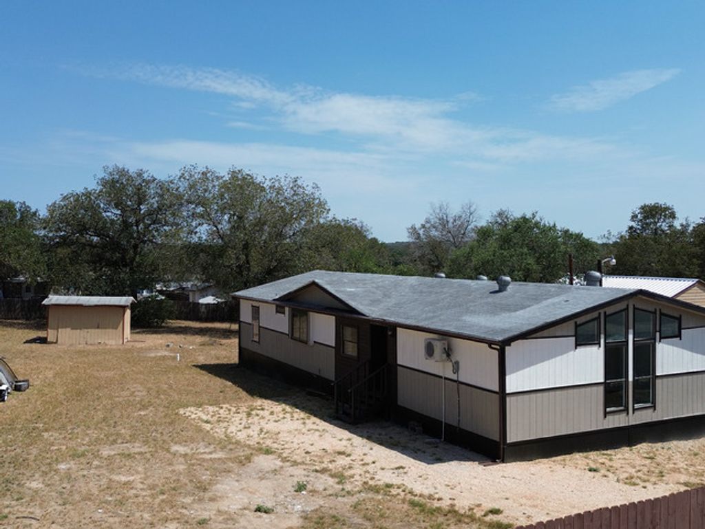 108 Villa Ridge Dr, Poteet