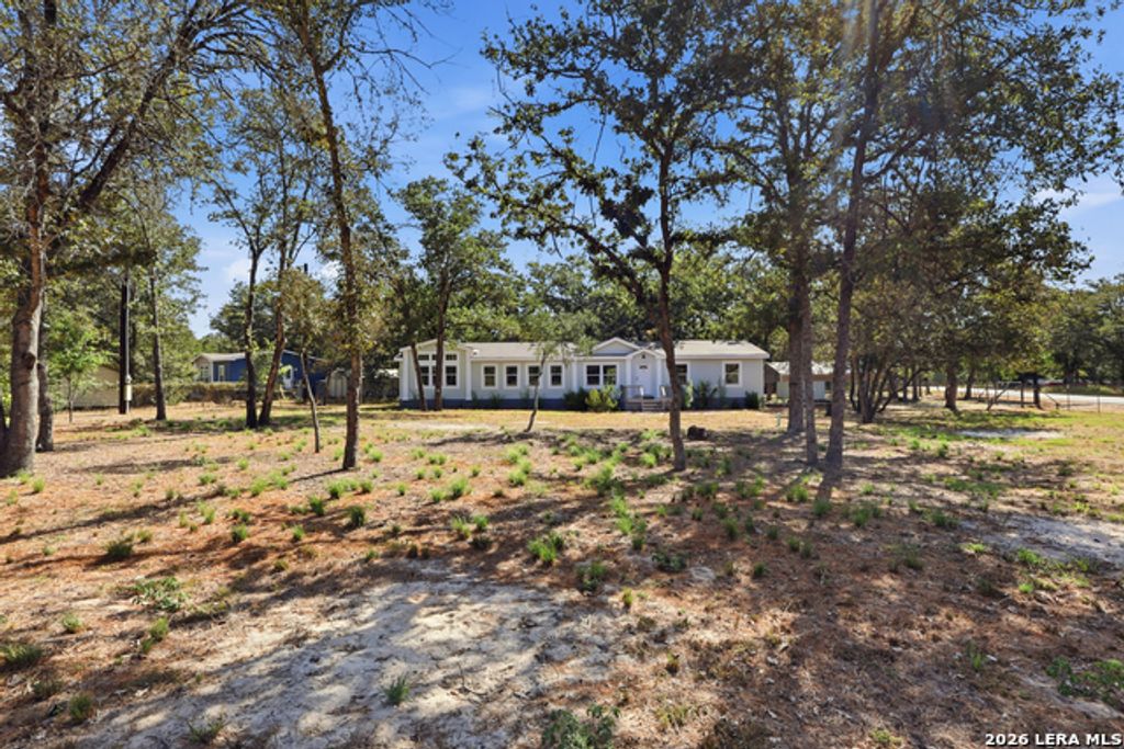 180 Sandy Oaks, Seguin