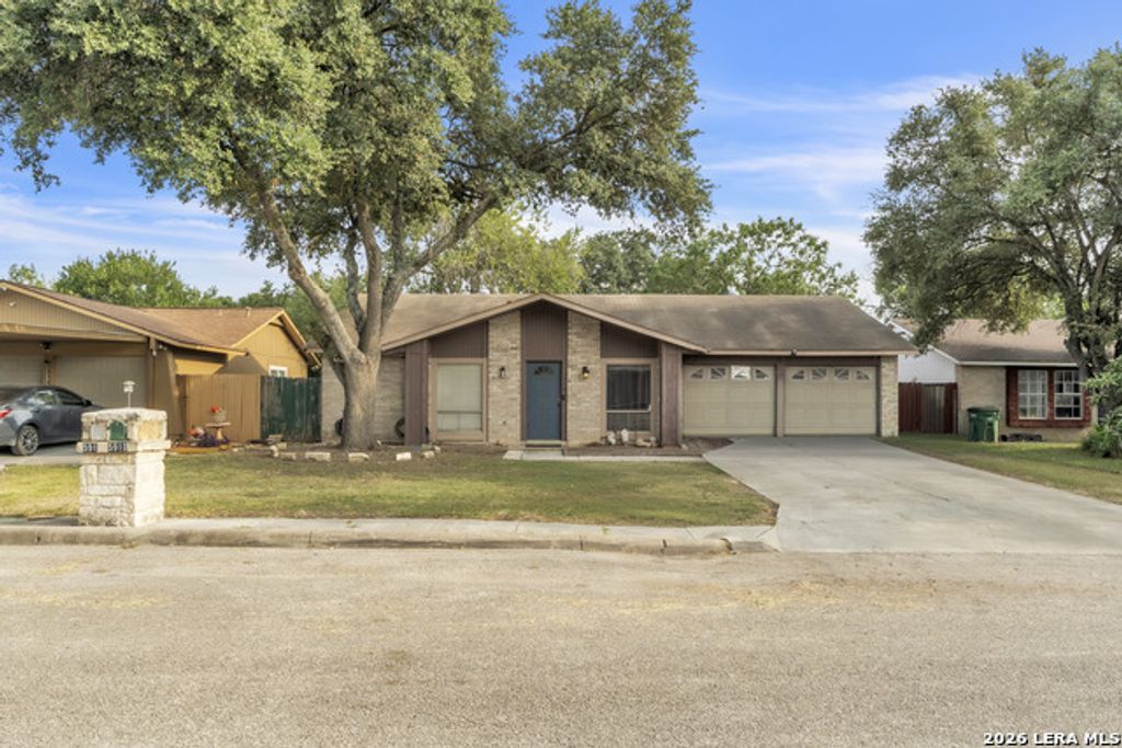 5910 Lake Pines St, San Antonio