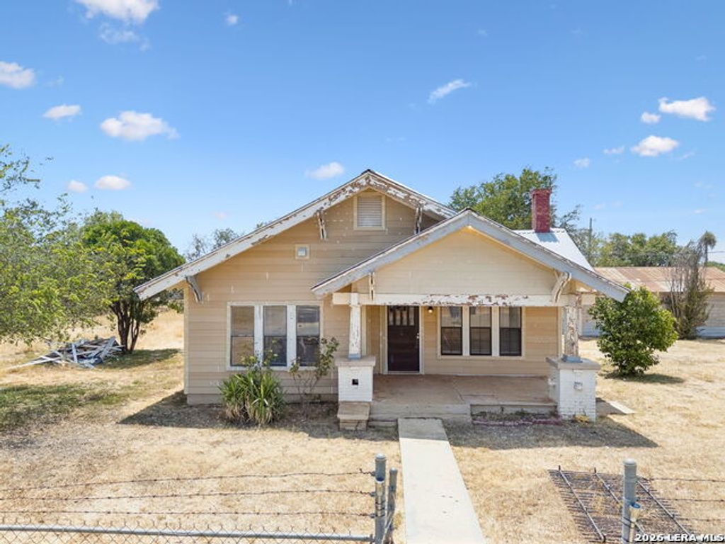 201 E Harris St, Dilley
