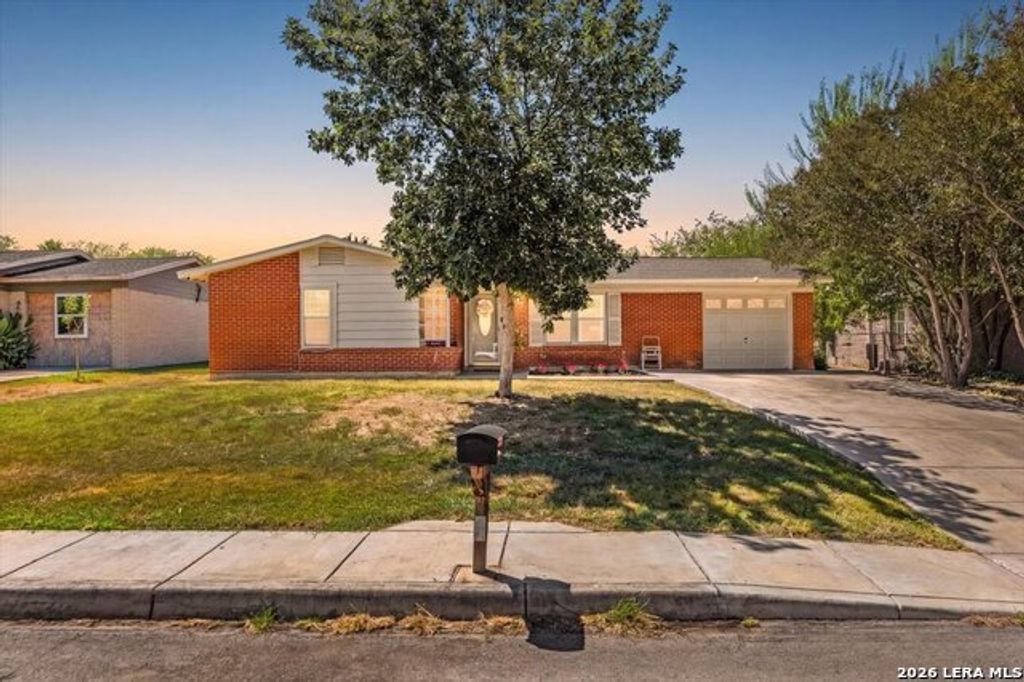334 Bertetti Dr, San Antonio