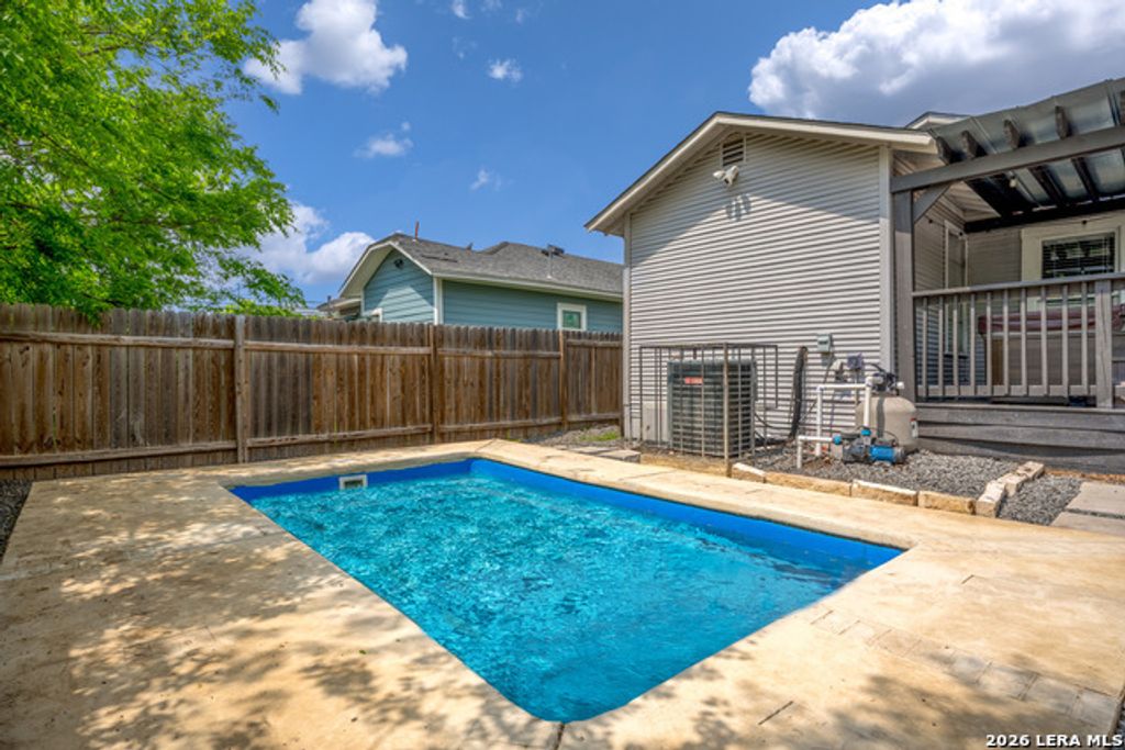 704 Cuney, San Antonio