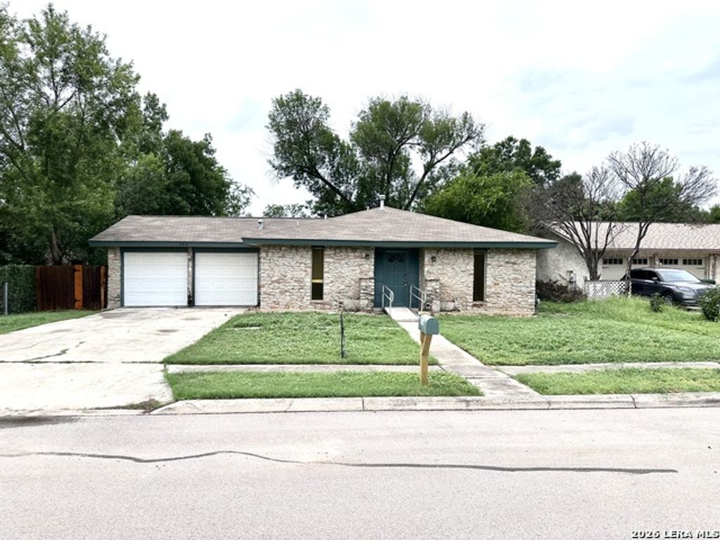7019 Forest Moss St, San Antonio