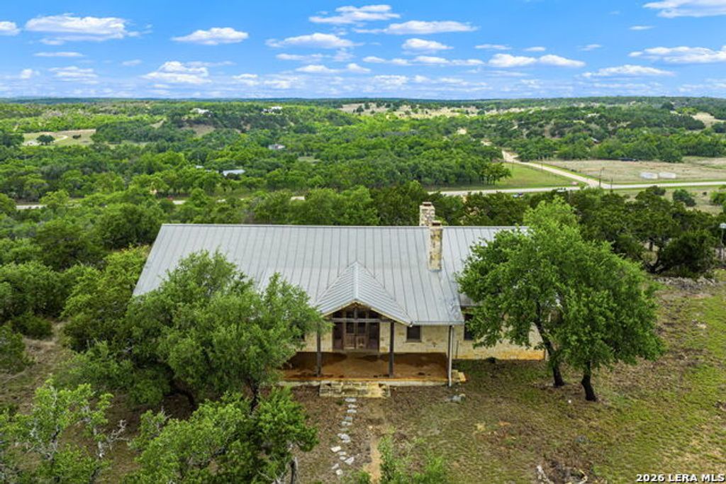 7625 N State Highway 16, Fredericksburg