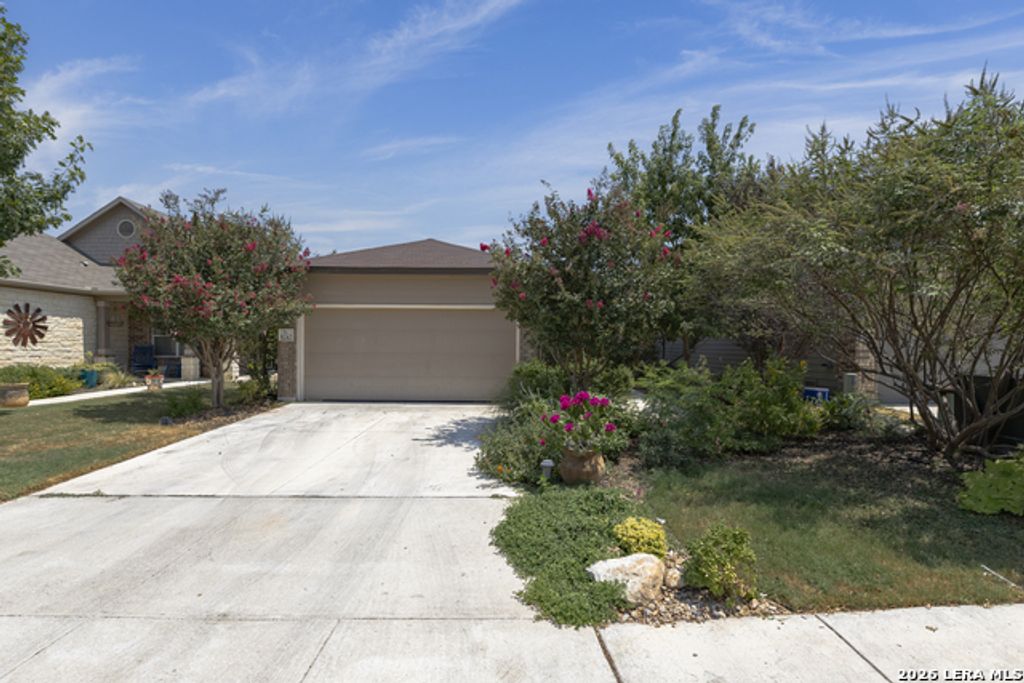 8242 Phantom Fld, San Antonio