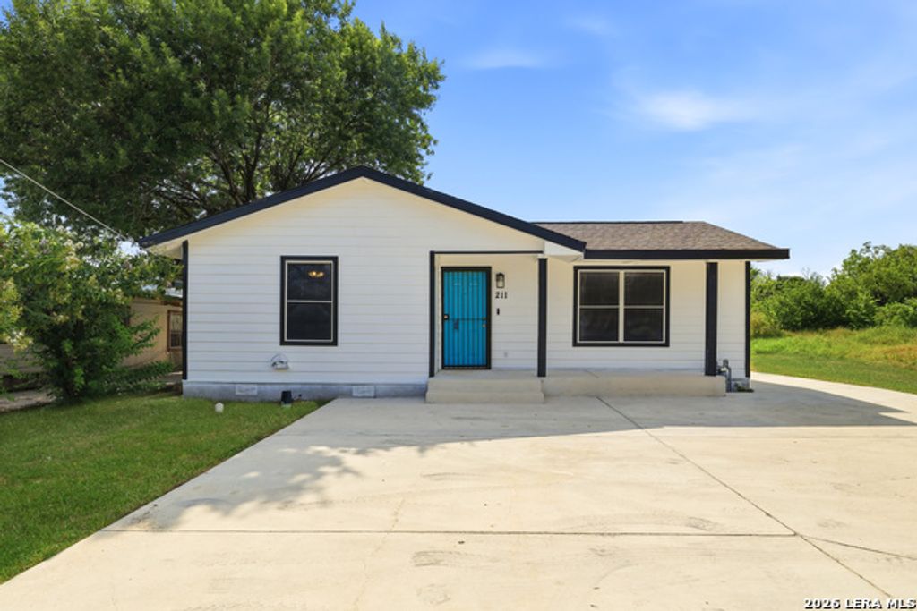 211 Esmeralda Dr, San Antonio
