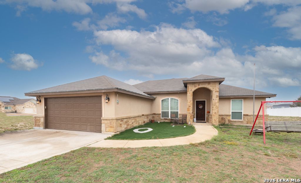 103 Muirfield, La Vernia