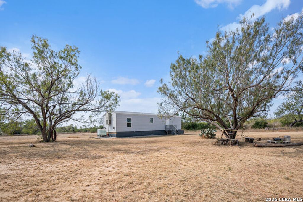 545 County Road 741, Yancey