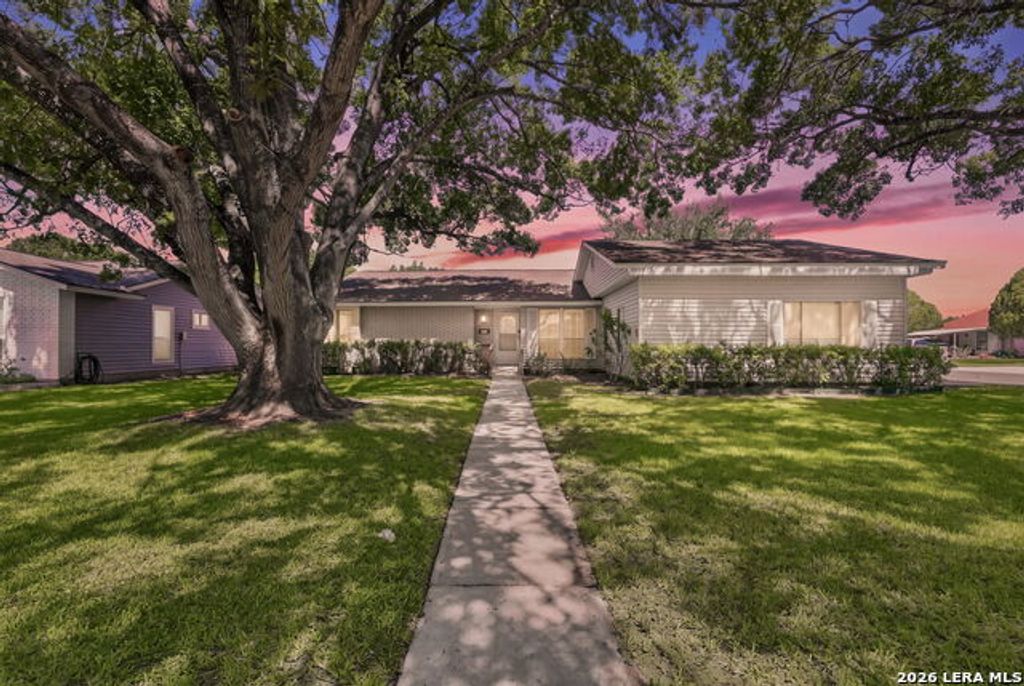 825 Marilyn Dr, Schertz
