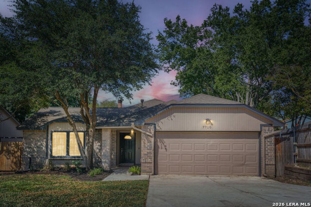 7710 Apple Green, San Antonio