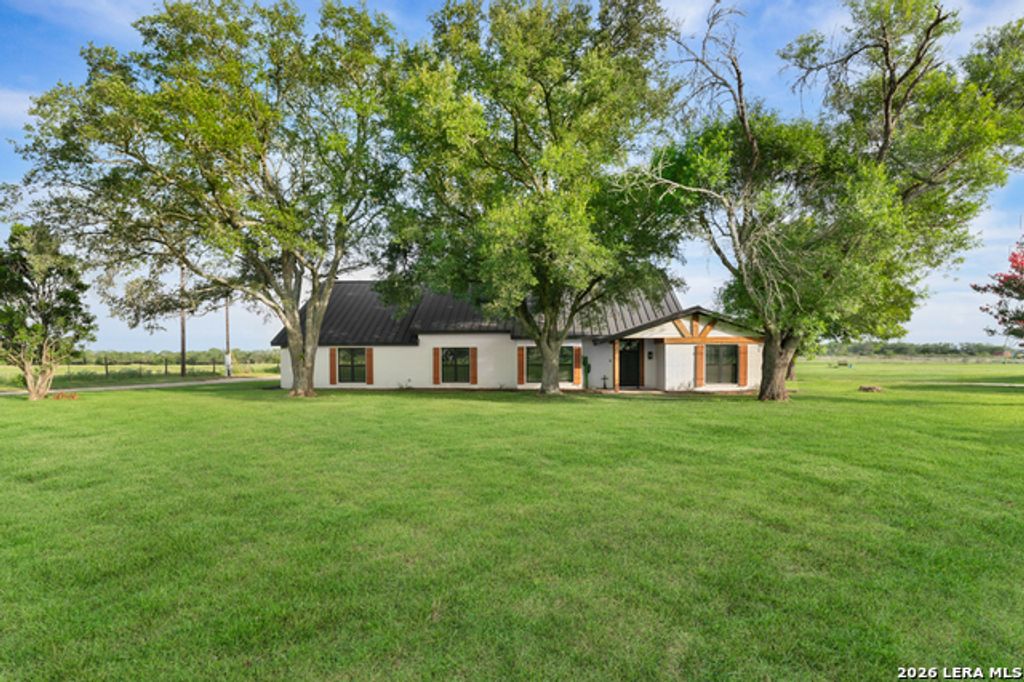 1591 Leissner School, Seguin
