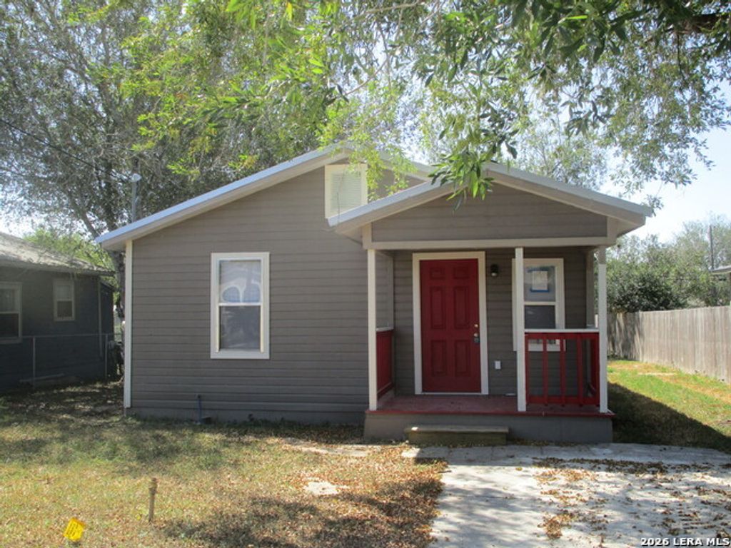 506 E Sarah St, Beeville