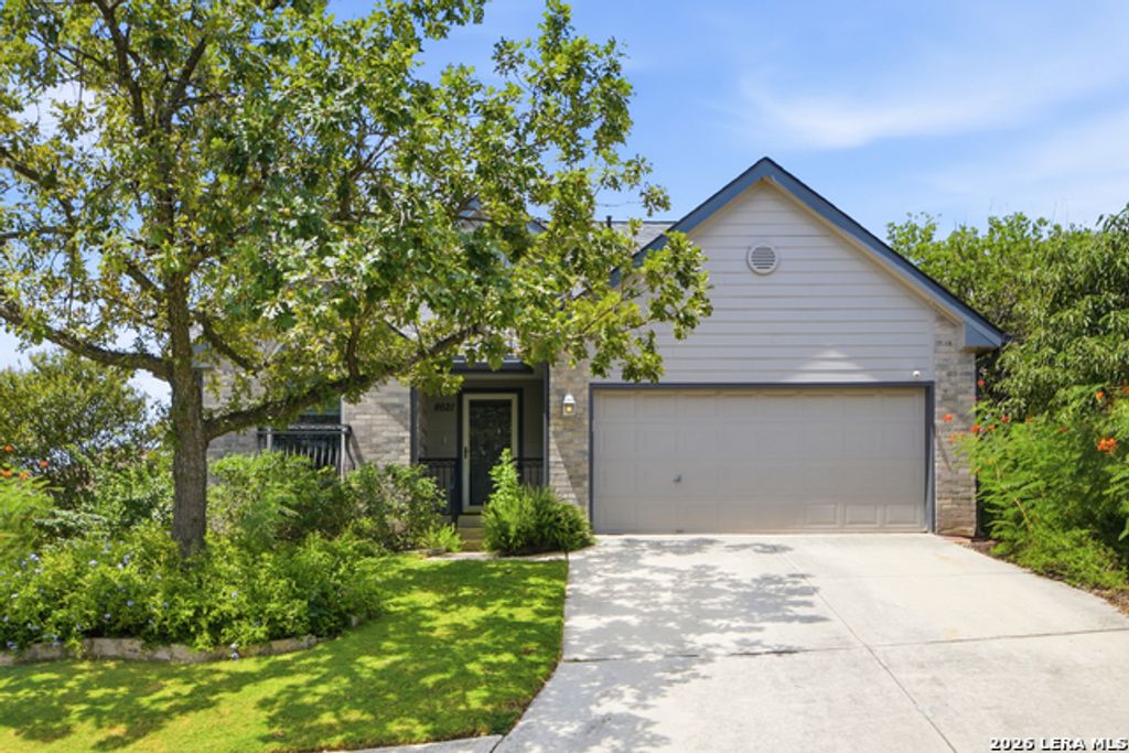 8621 Wood Falls, San Antonio