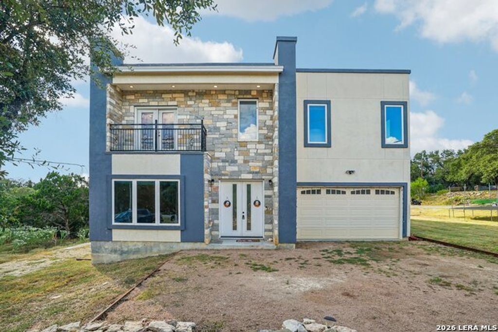 757 Canyon Bnd, Canyon Lake