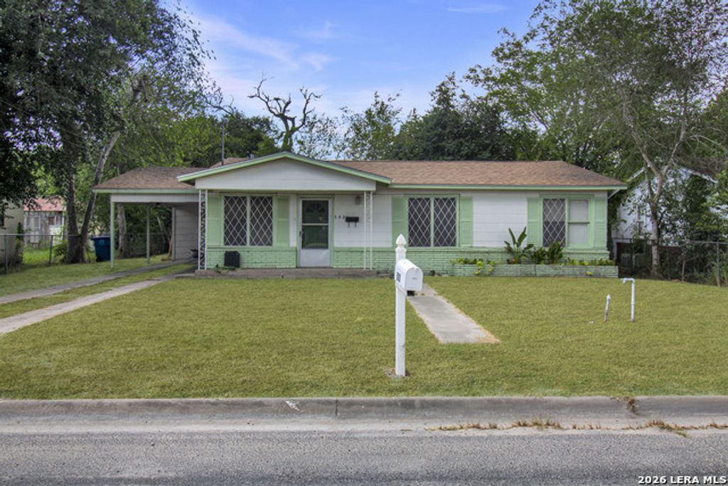 503 N Monroe St, Beeville