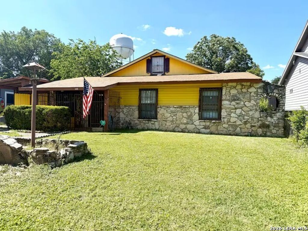 1015 W Amber, San Antonio
