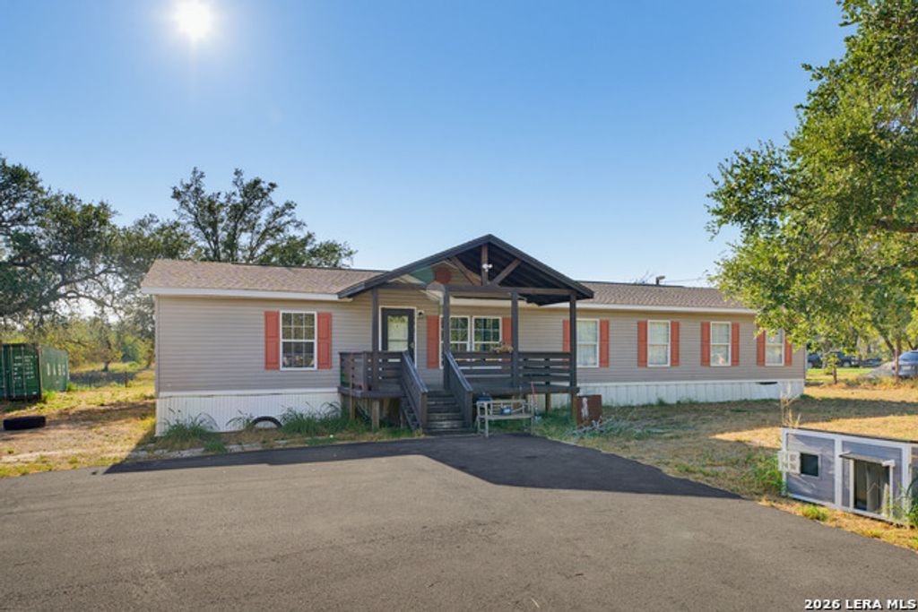 3015 Eichman Rd, Poteet