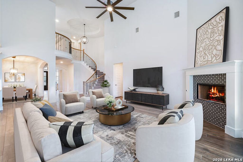 30137 Valley Run, Fair Oaks Ranch