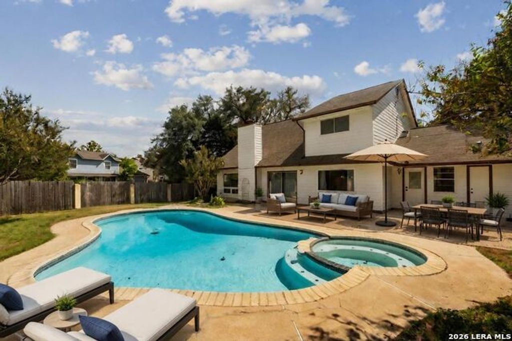 2663 Pebble Bow, San Antonio