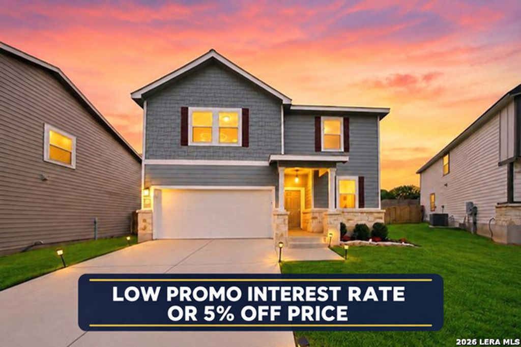 5306 Lisa Pt, St Hedwig