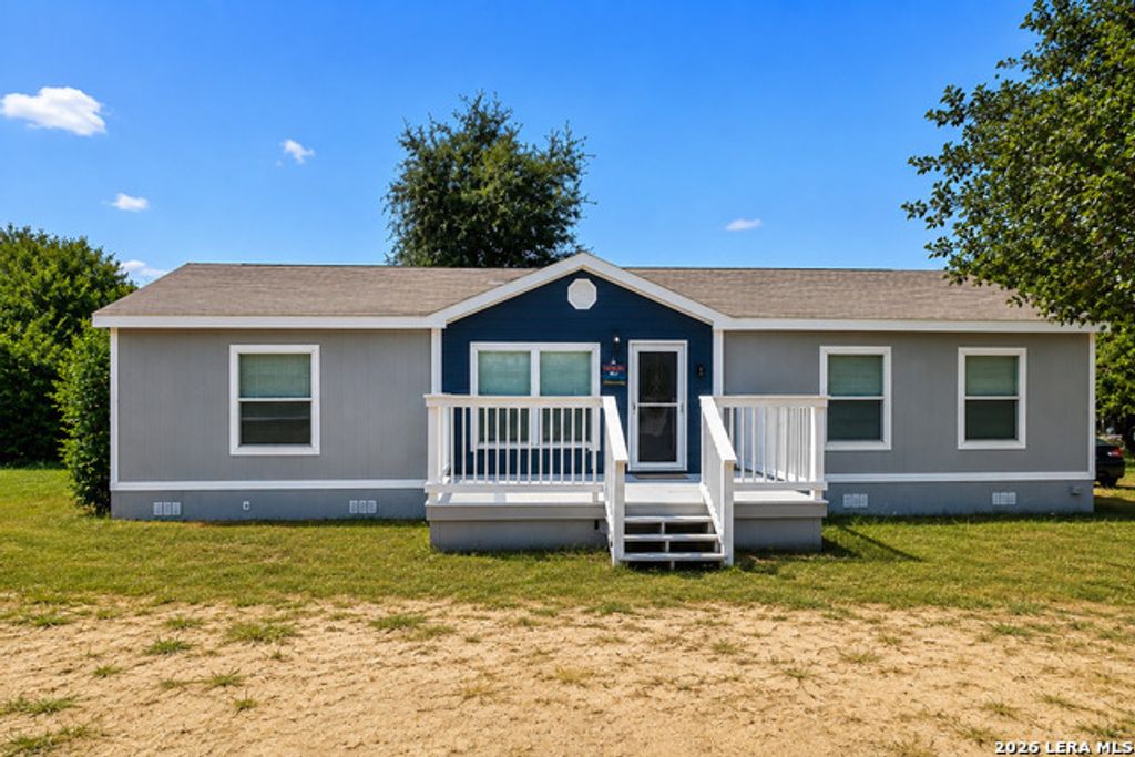22992 Trumbo Rd, San Antonio
