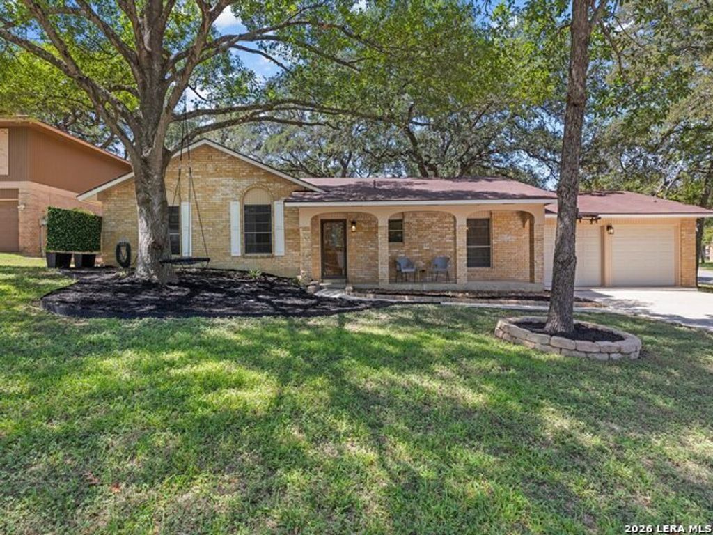 102 Mossridge, Universal City