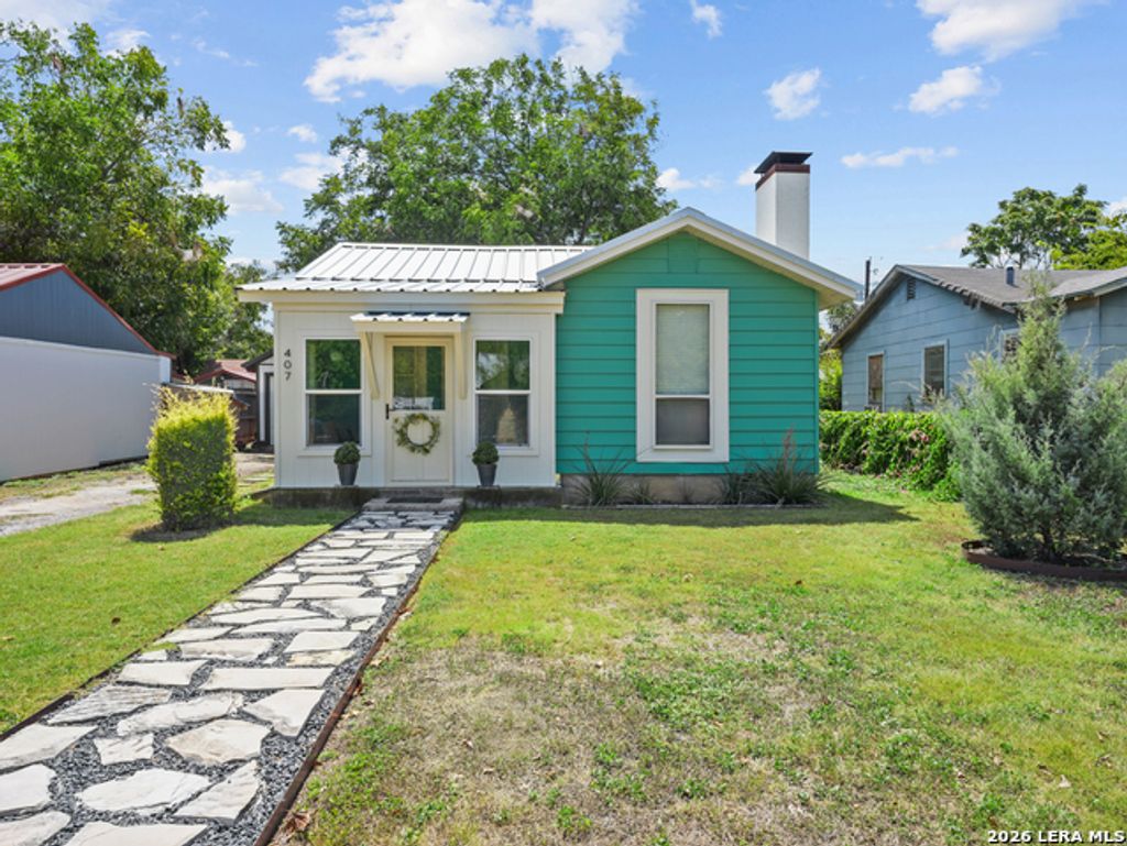 407 Lucille St, Kerrville