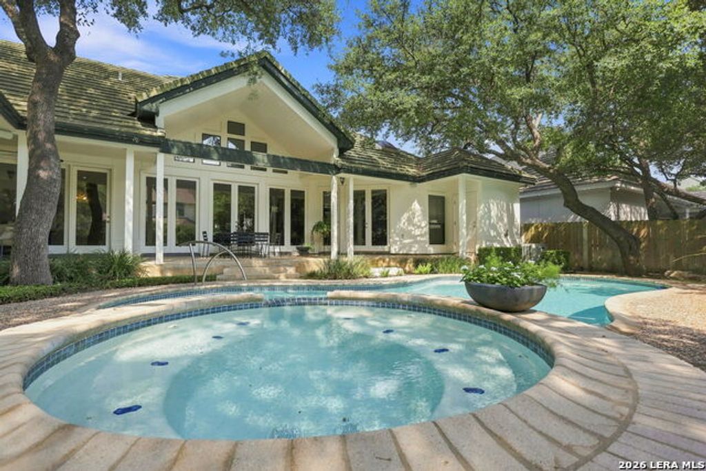 5 Inwood Terrace Drive, San Antonio