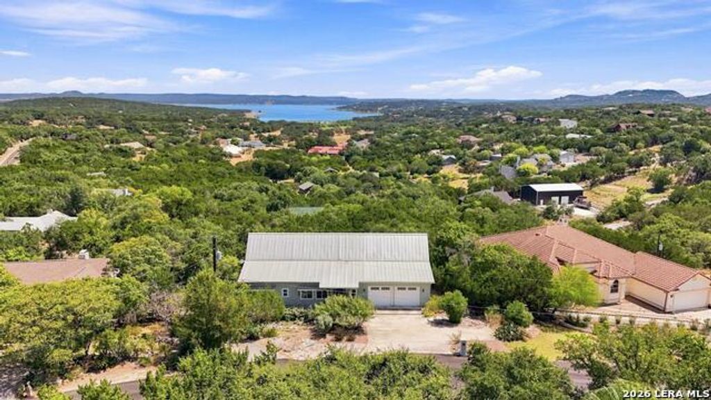 129 Riedel Ln, Canyon Lake