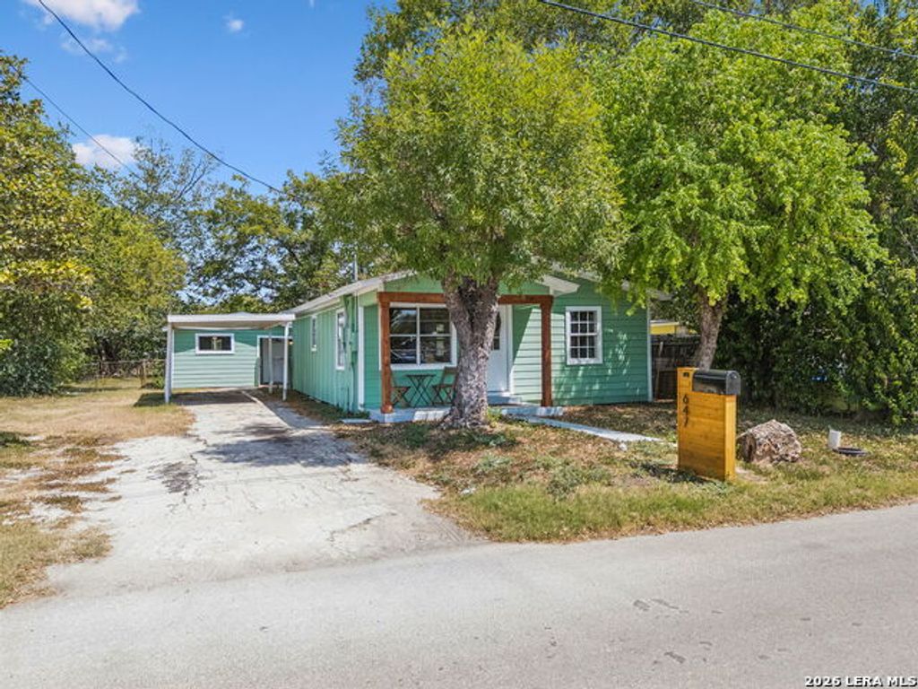 647 Dolle Ave, Seguin