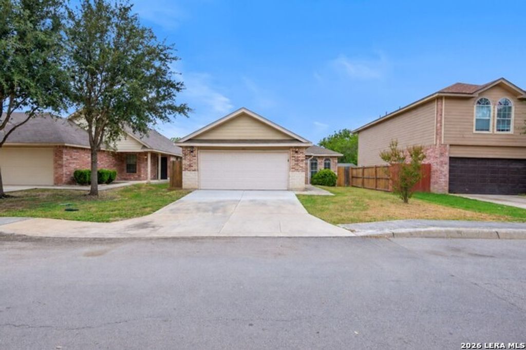 6911 Heathers Way, San Antonio
