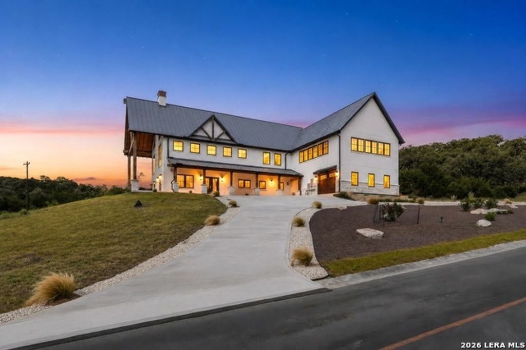 302 Wild Turkey Blvd, Boerne