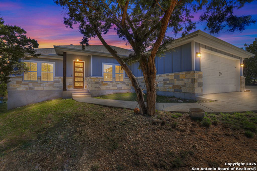 315 Hilltop, New Braunfels